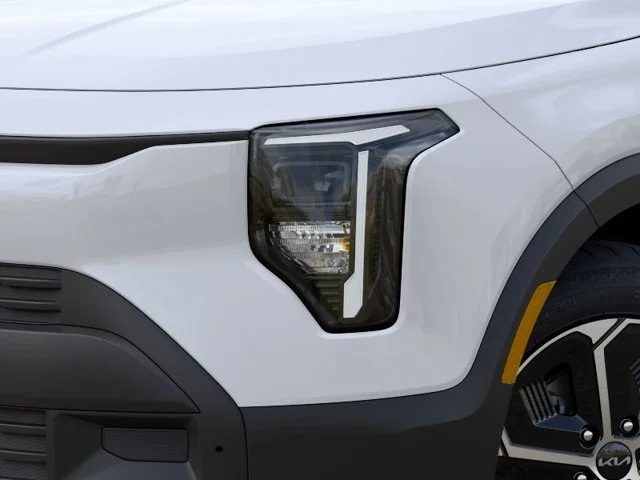 New 2027 White Kia LX image 10