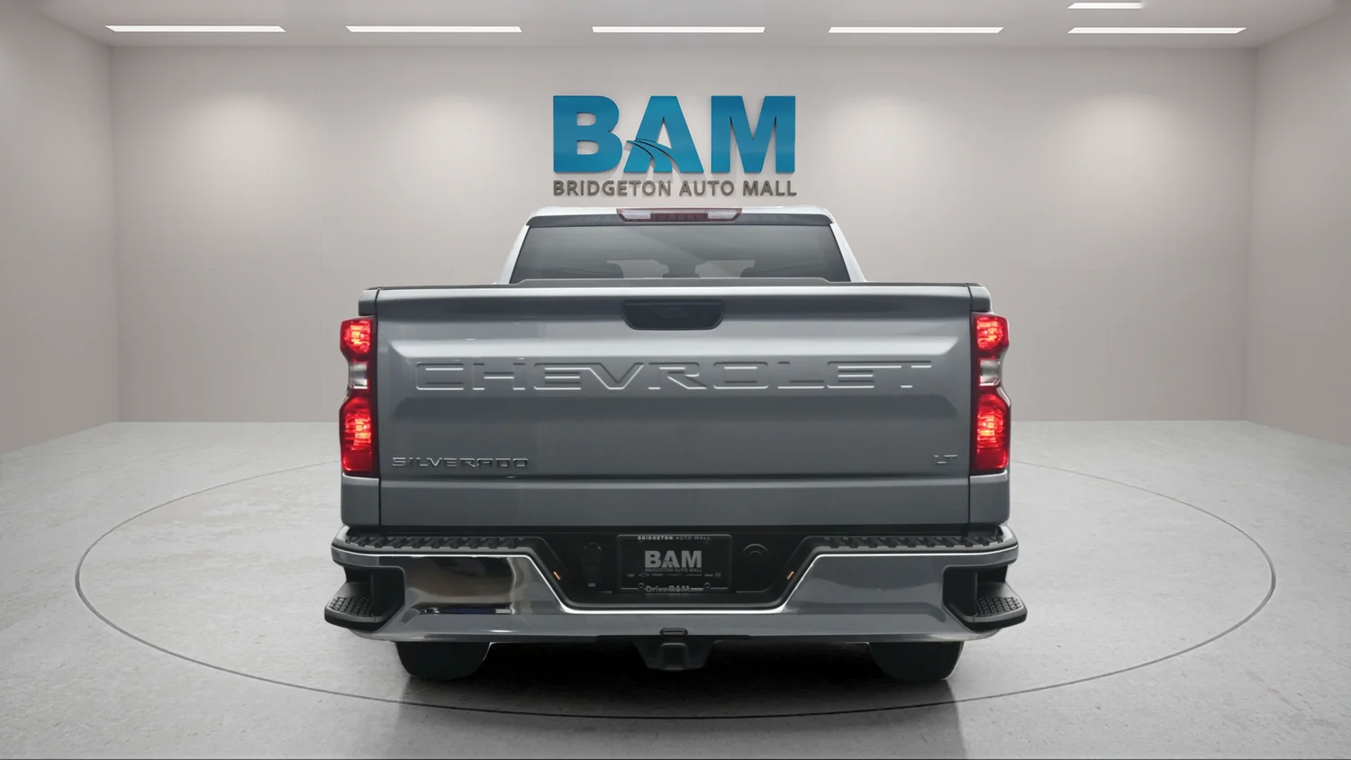 Used 2026 Gray Chevrolet LT image 5