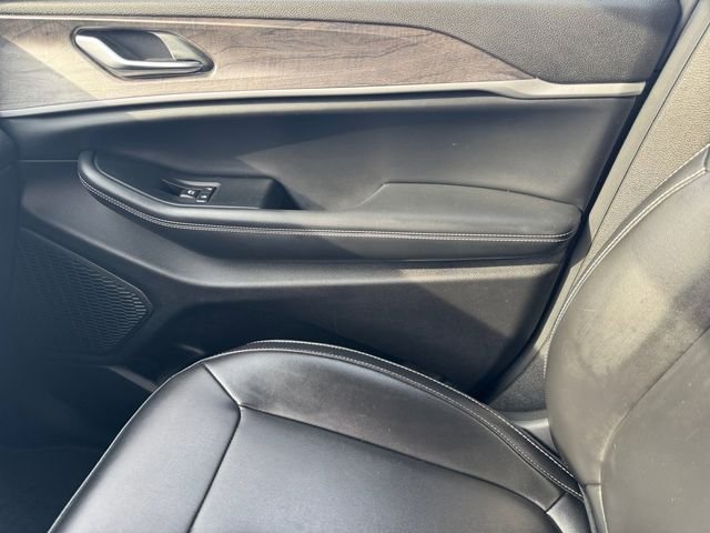 Used 2023 White Jeep Limited image 28