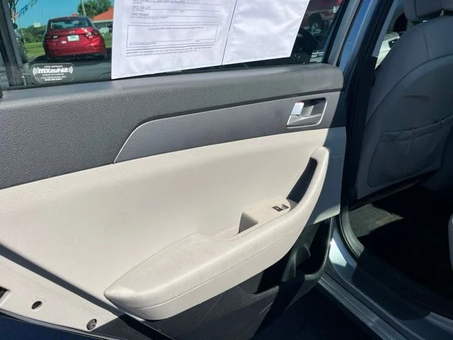 Used 2017 Gray Hyundai Base image 11