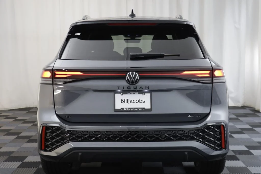 New 2026 Platinum Gray Volkswagen 2.0T SE R-Line Black image 16