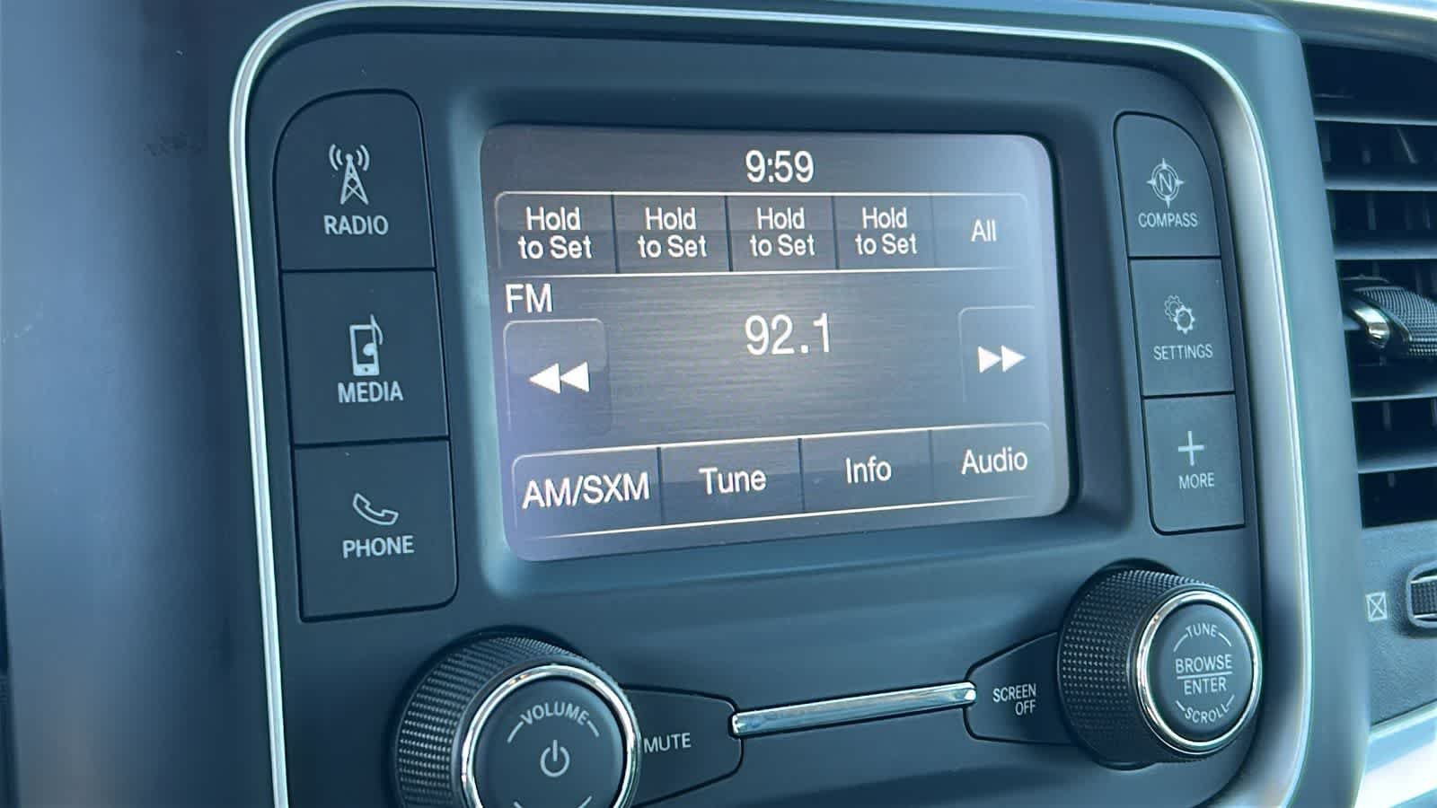 2022 RAM Ram 1500 Classic SLT - Photo 15
