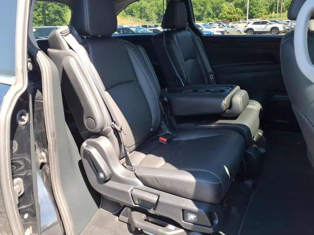 Used 2023 Black Honda EX-L image 27