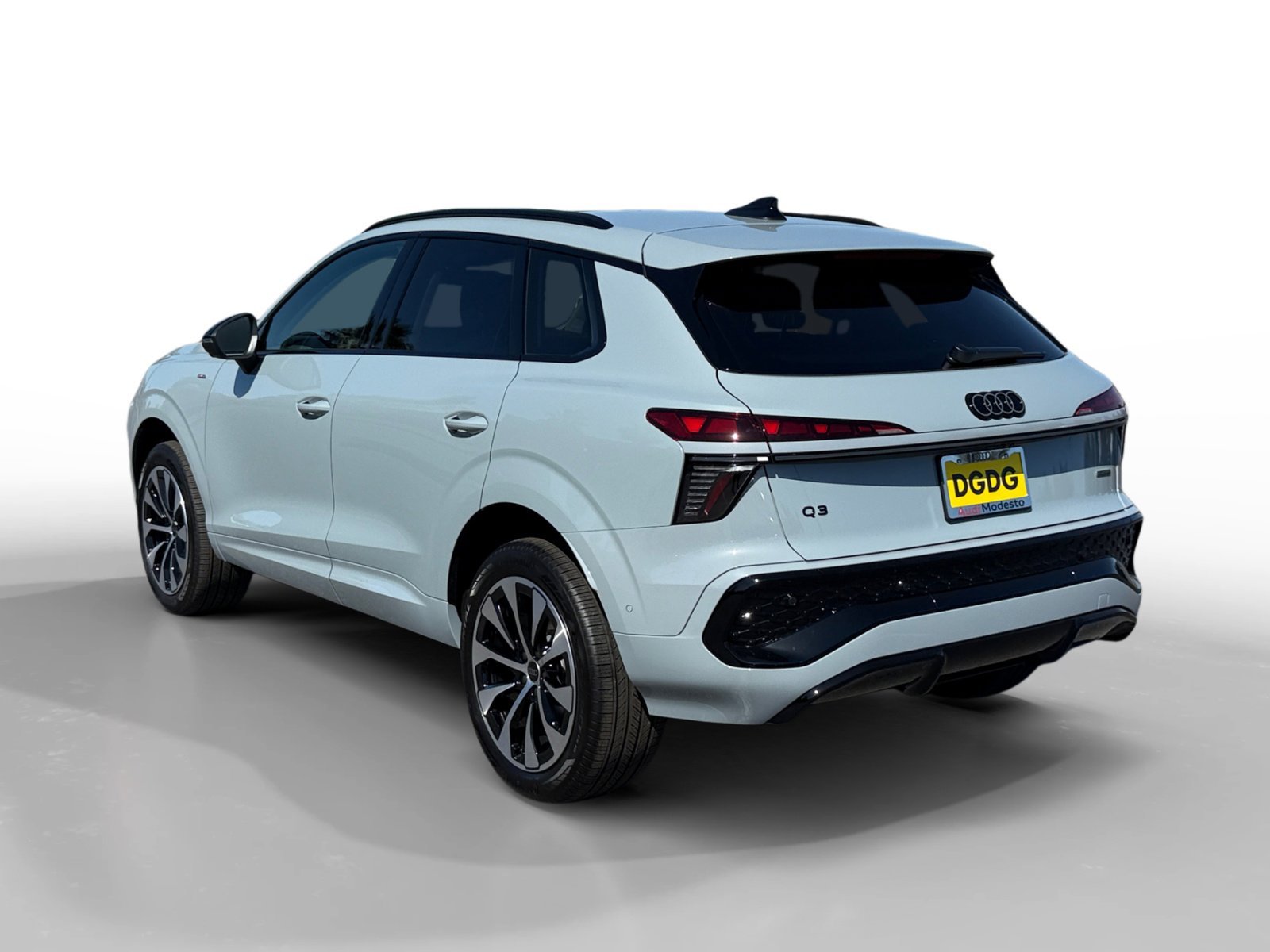 New 2026 Arrow Gray Pearl Effect Audi S line quattro image 3