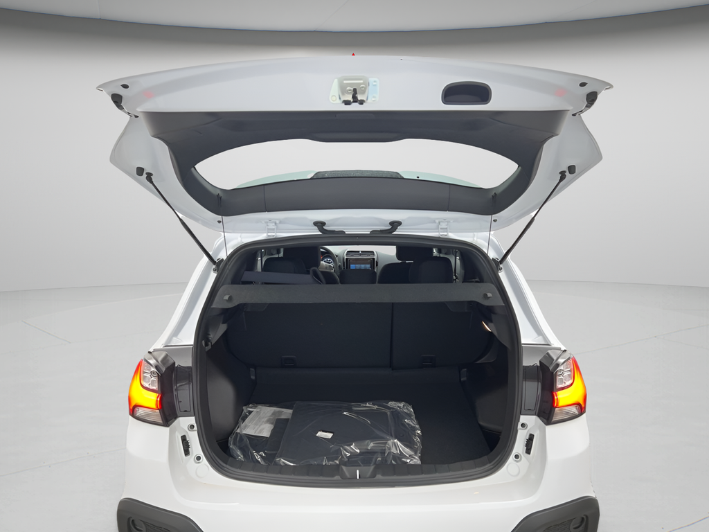 New 2026 White Diamond Mitsubishi  image 22
