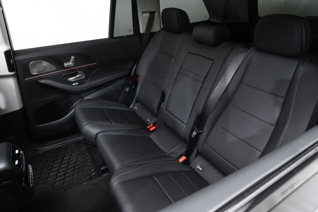 New 2026 Obsidian Black Metallic Mercedes-Benz GLS 450 image 11