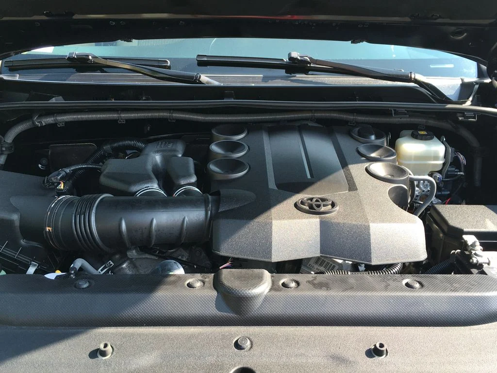 Used 2018 Black Toyota SR5 image 12