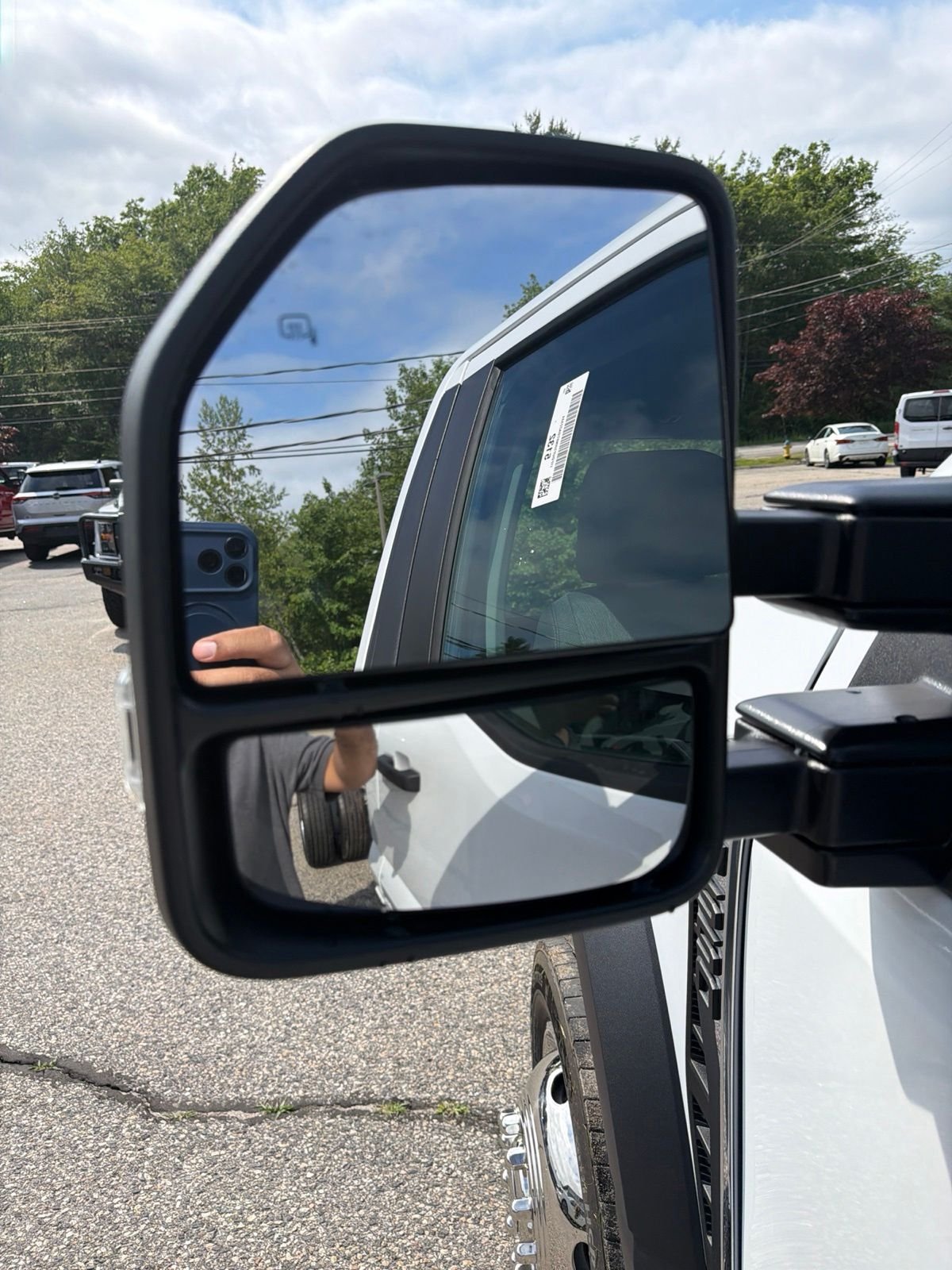 New 2026 Oxford White Ford F-550® XL image 11