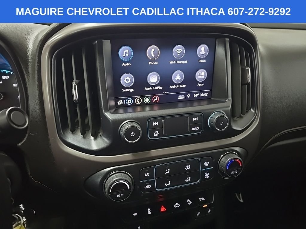 Used 2022 White GMC AT4 w/Leather image 24