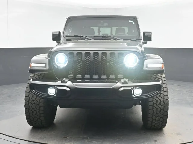 Used 2023 Black Clearcoat Jeep High Altitude image 3