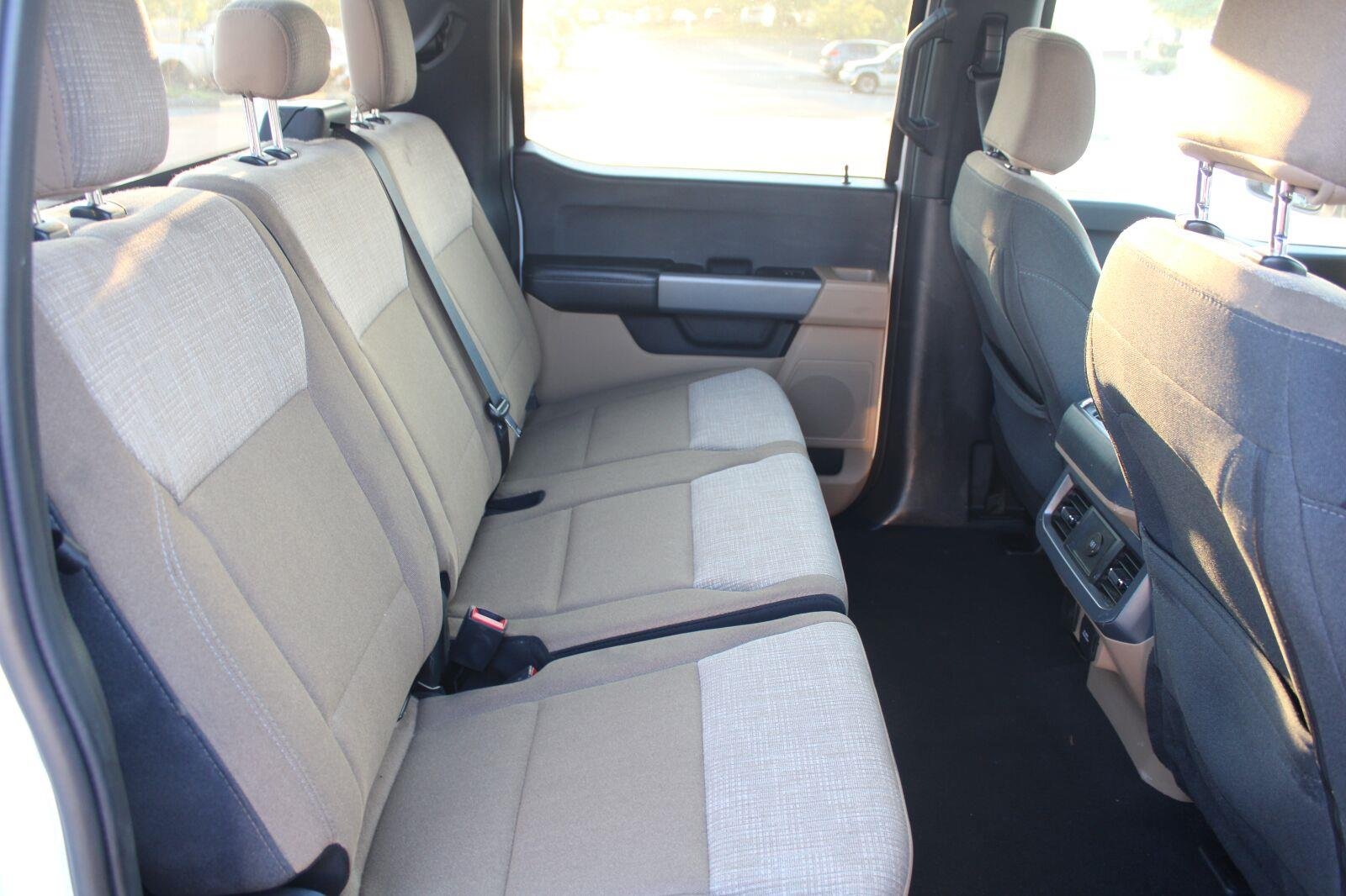 Used 2024 Oxford White Ford XLT image 5