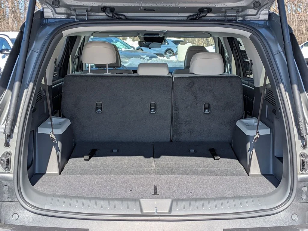 New 2026 Gray Hyundai SE image 27