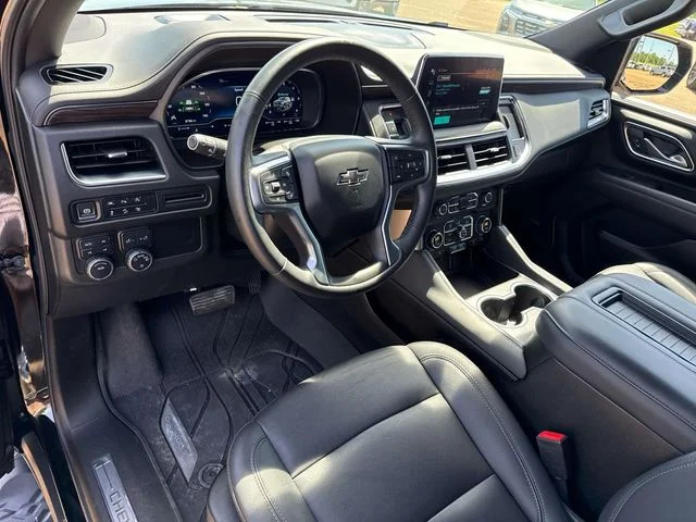 Used 2024 Black Chevrolet Z71 image 36