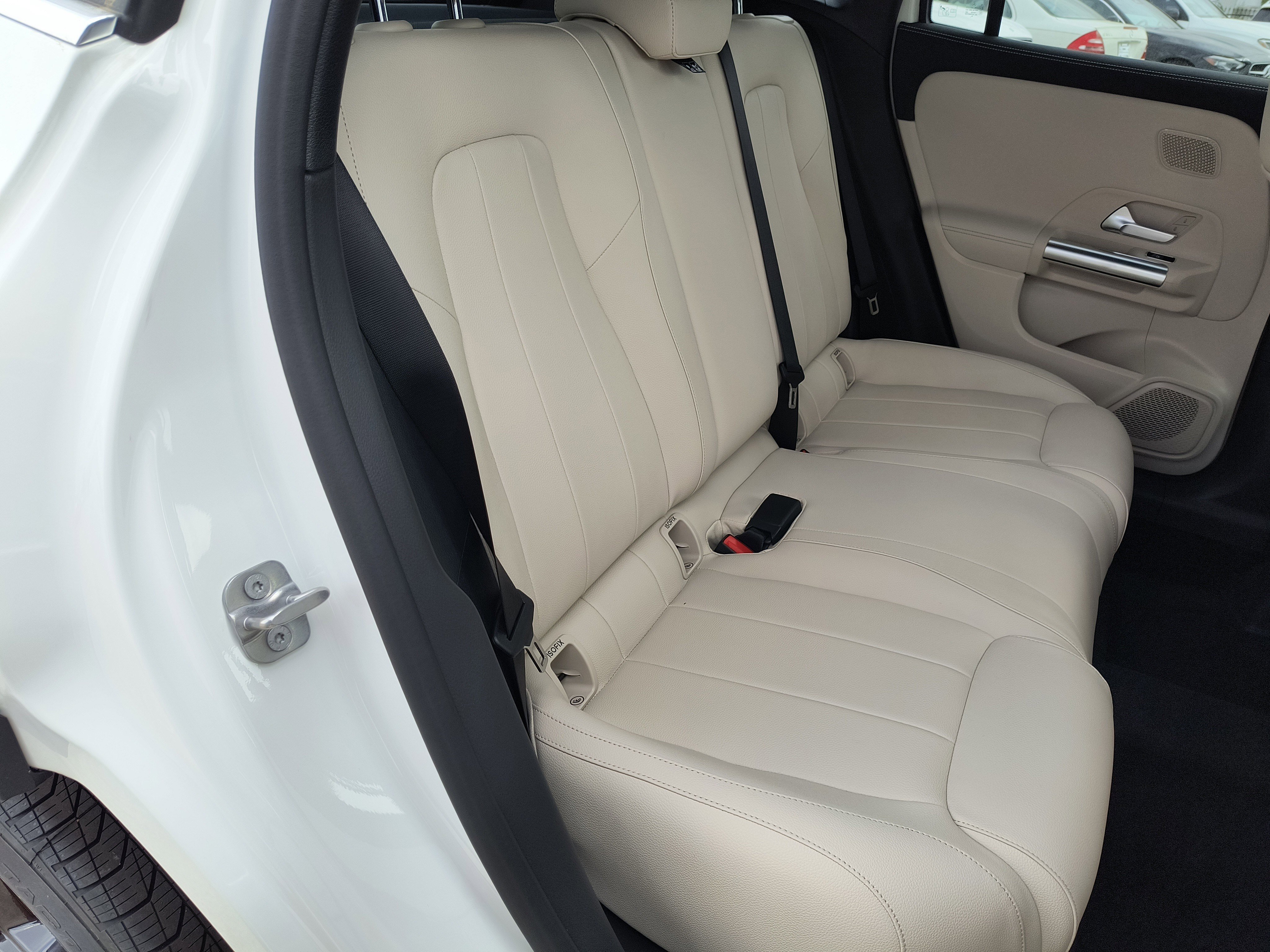 New 2026 Polar White Mercedes-Benz GLA 250 image 28
