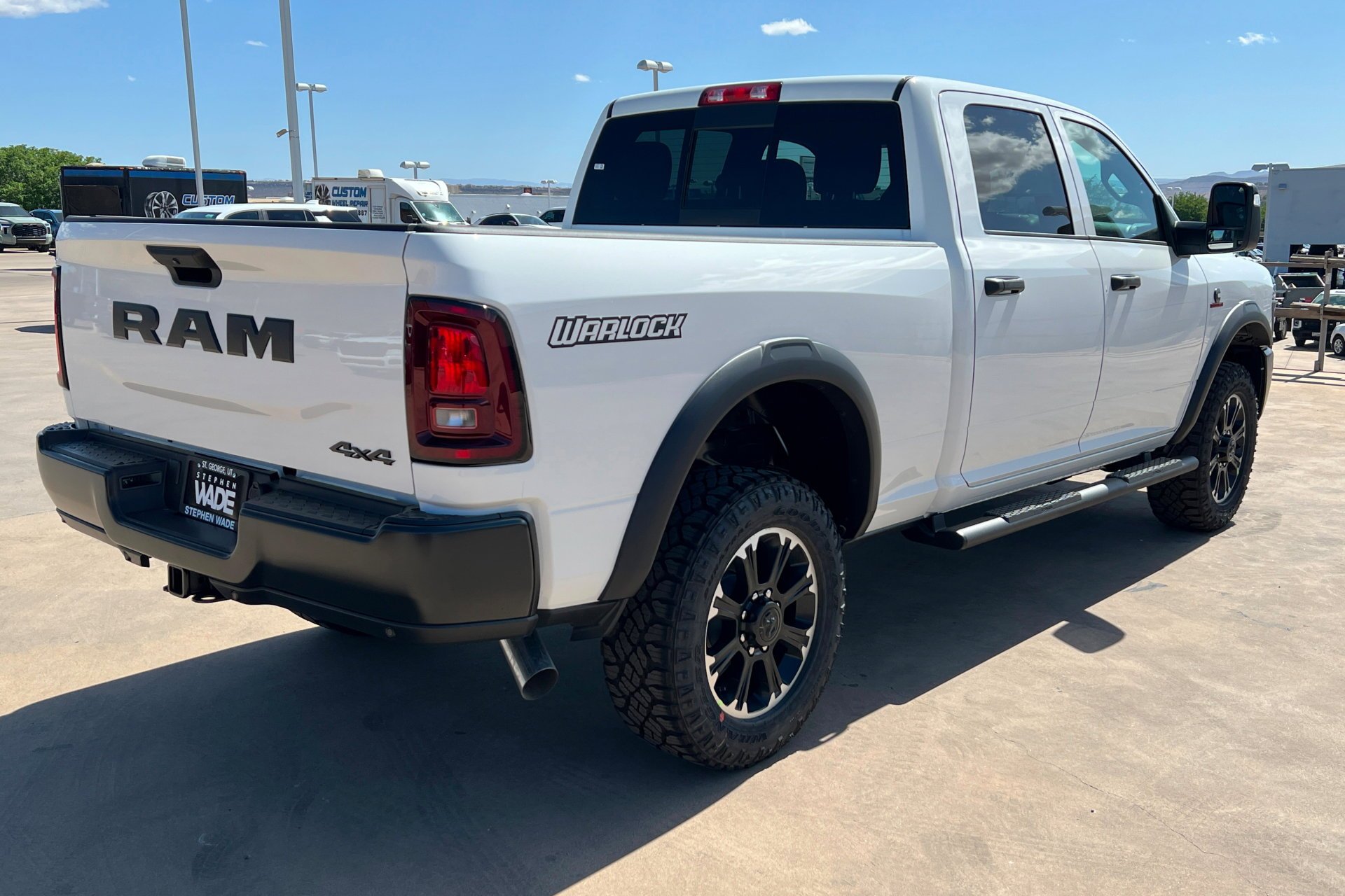New 2026 Bright White Clear-Coat Exterior Paint RAM Warlock image 6