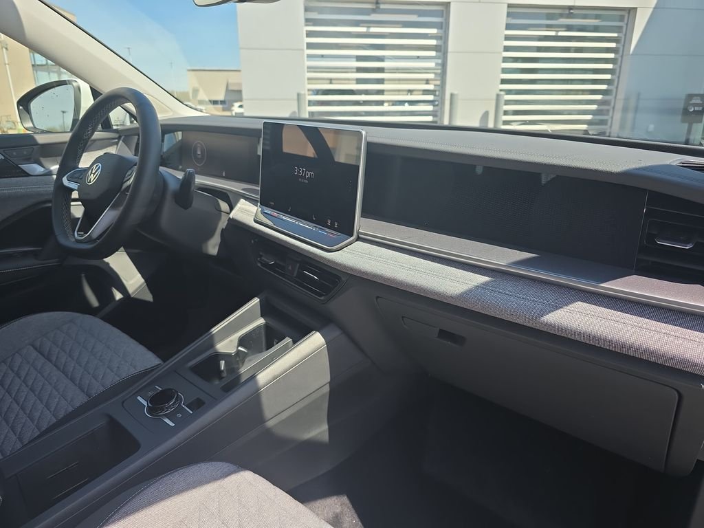 New 2026 White/off-white Volkswagen 2.0T S image 16