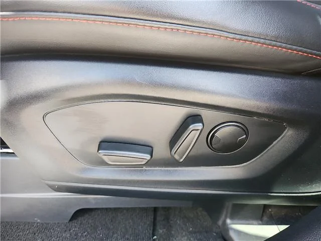 Used 2025 Agate Black Metallic Ford ST-Line 4x4 image 12