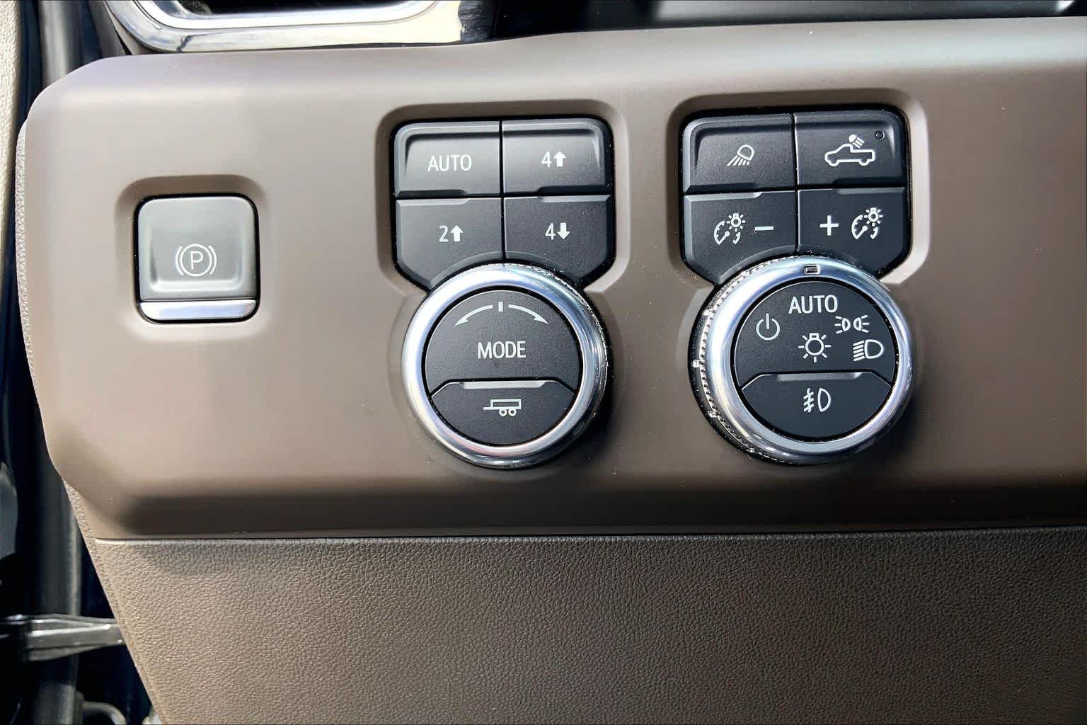 Used 2022 Pacific Blue Metallic GMC Denali image 33