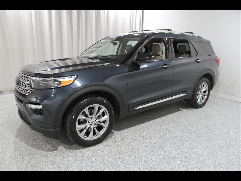 Used 2023 Stone Blue Ford Limited image 3