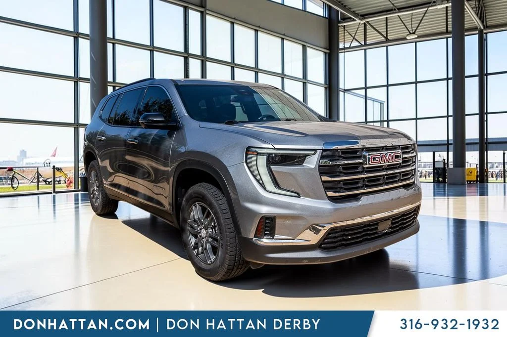 Used 2025 Silver GMC Elevation image 35