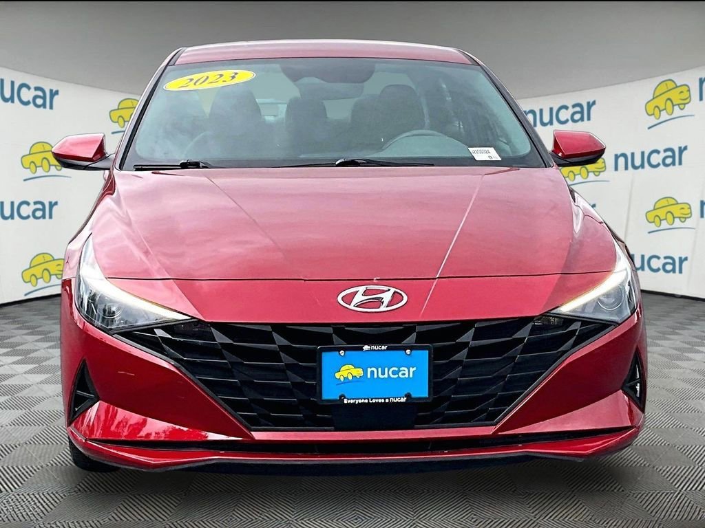 Used 2023 Red Hyundai SEL image 2