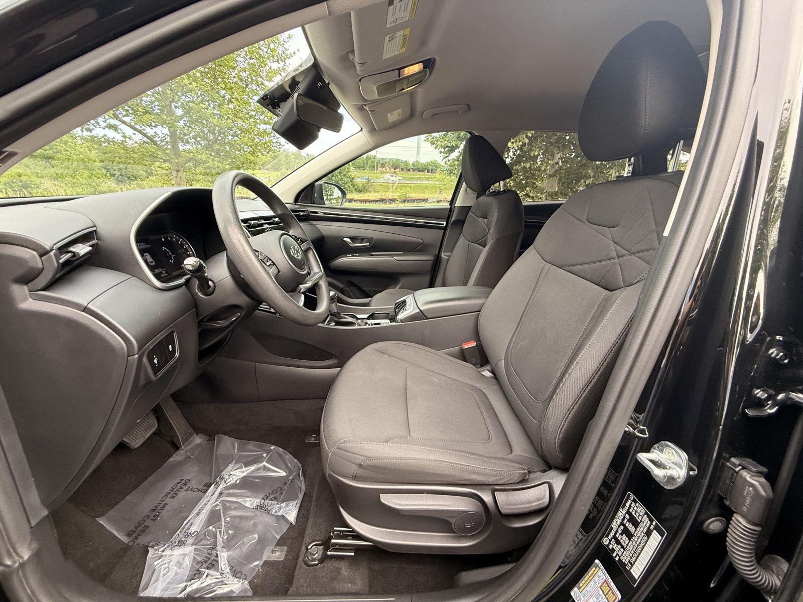 2022 Hyundai Tucson SE - Photo 14