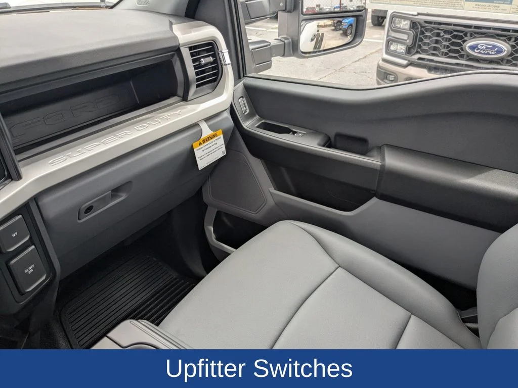 2025 Ford F-550 Super Duty Chassis Cab XL - Photo 15
