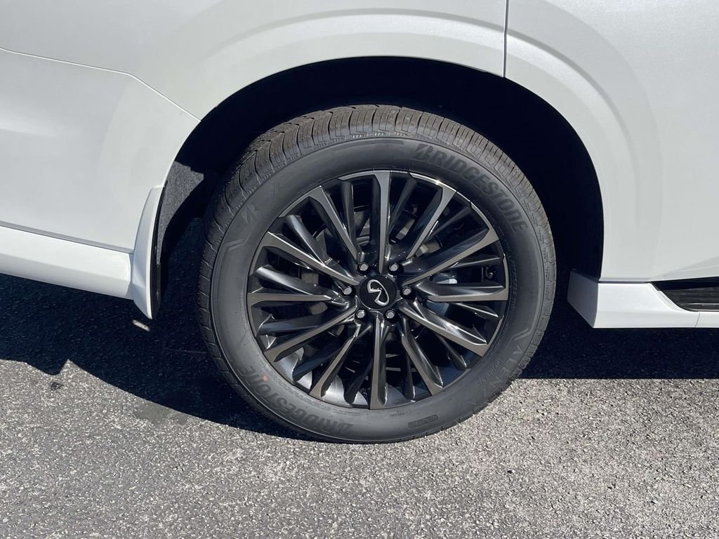 New 2026 RADIANT WHITE INFINITI Autograph 4WD image 7