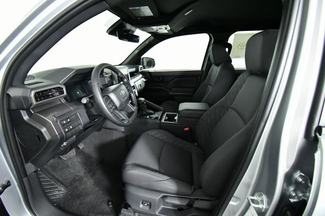 2025 Toyota Tacoma SR5 Double Cab photo 4