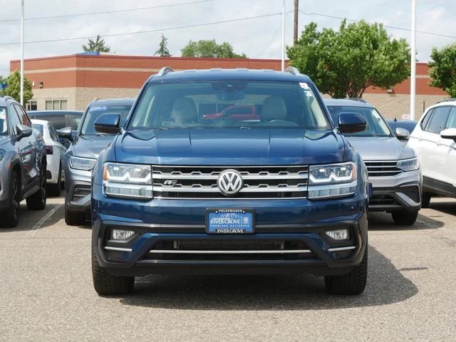 Used 2018 Volkswagen Atlas SE w/Tech with VIN 1V2PR2CA2JC587191 for sale in Inver Grove Heights, Minnesota