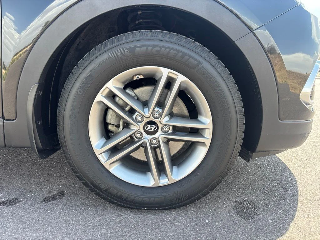 Used 2018 Black Hyundai 2.4 Base image 32