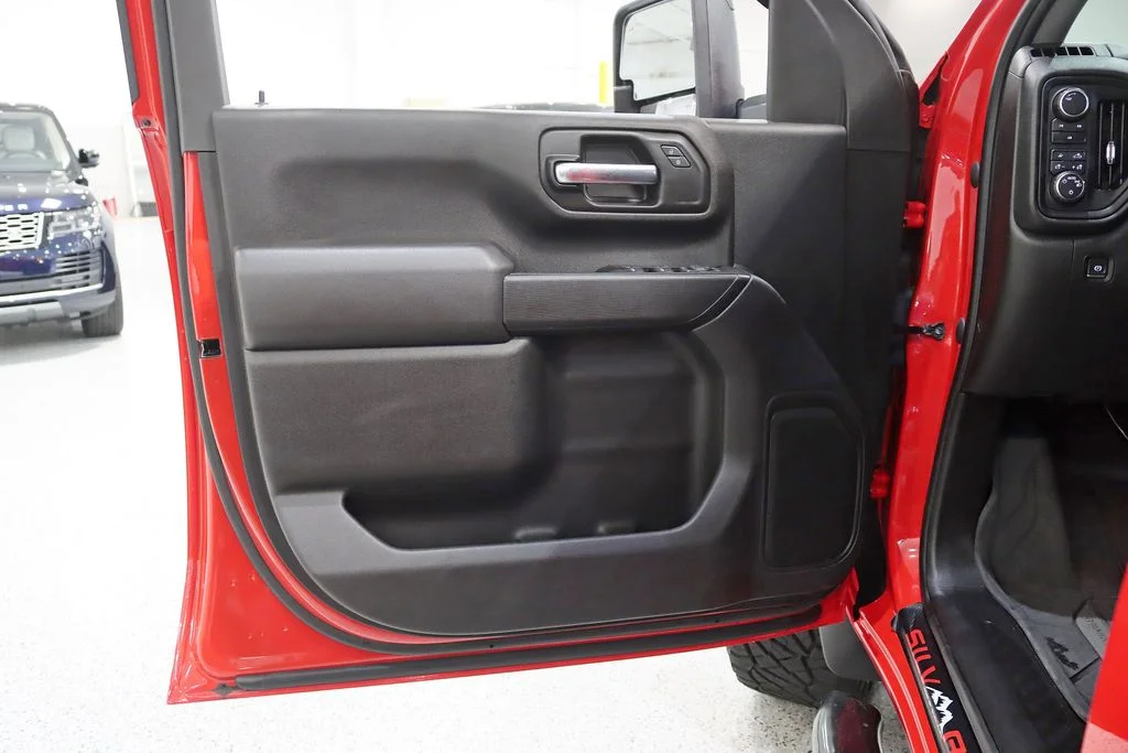 Used 2024 Red Chevrolet Custom image 29