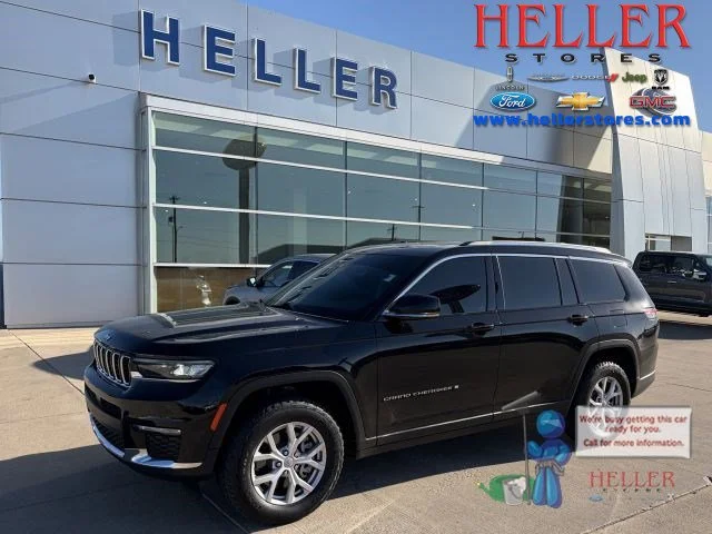 Used 2021 Diamond Black Jeep Limited image 1