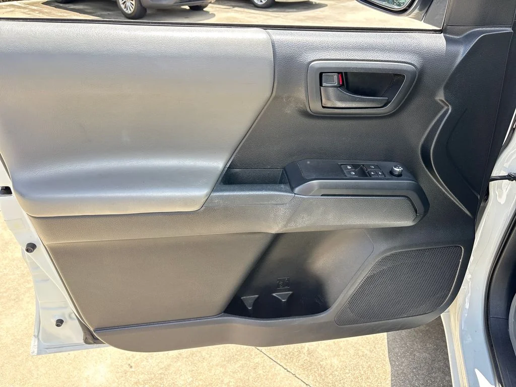 Certified Used 2017 White Toyota SR image 15