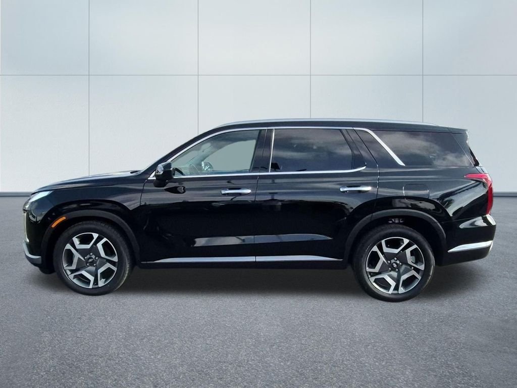 Used 2024 Black Hyundai Limited image 3