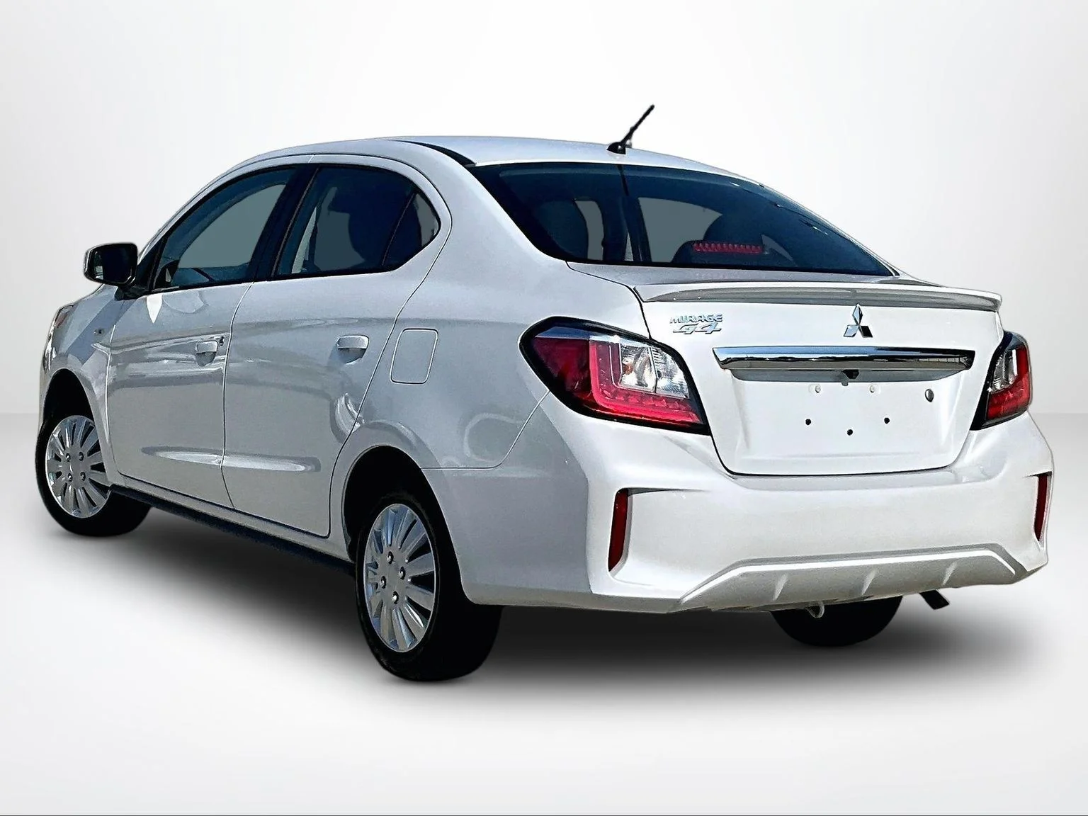 Used 2024 White Mitsubishi ES image 14
