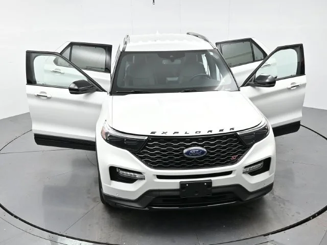 Used 2020 Star White Metallic Tri-coat Ford ST image 43