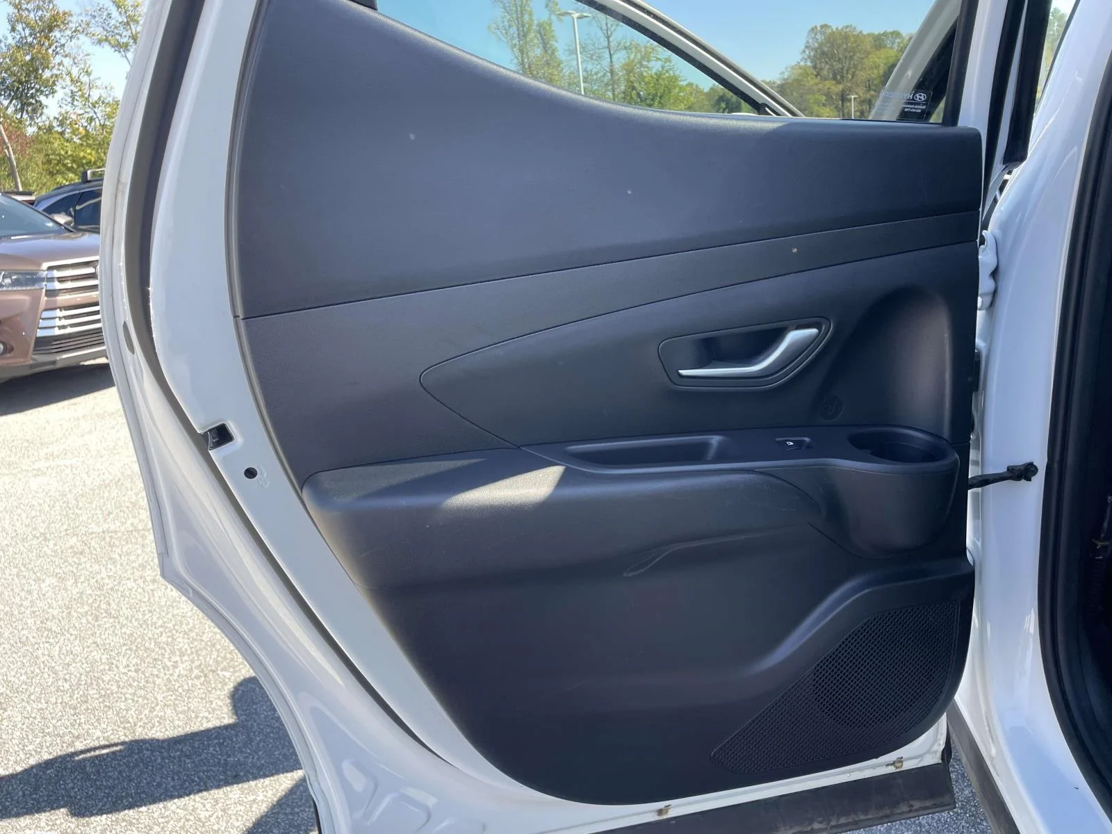 Used 2023 Atlas White Hyundai SEL image 2