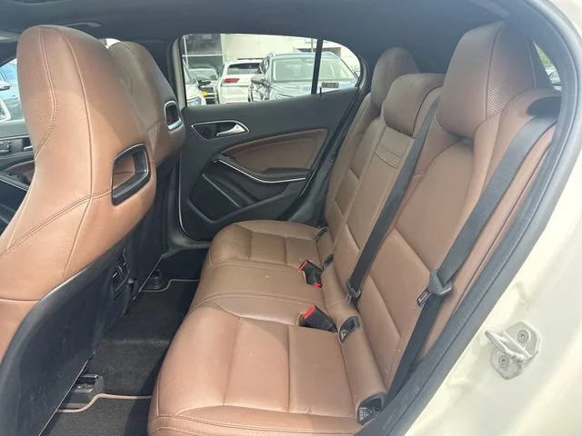 Used 2017 Cirrus White Mercedes-Benz GLA 250 image 14