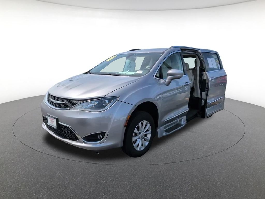 2018 Chrysler Pacifica Touring L Plus - Photo 11