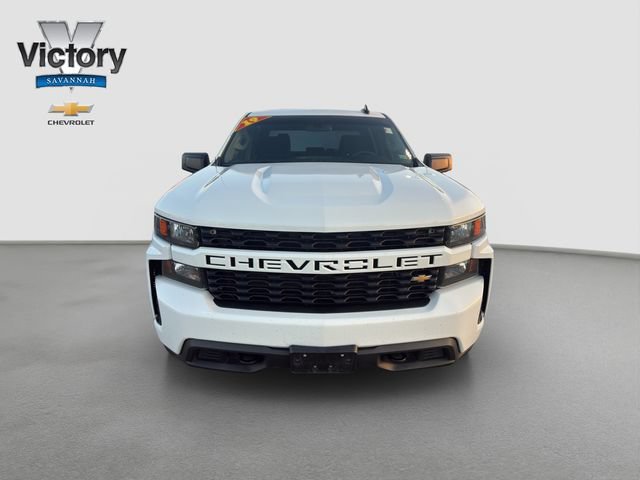 Used 2019 SUMMIT WHITE Chevrolet Custom image 2