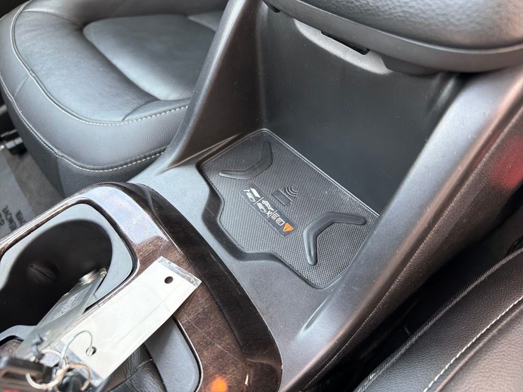 Used 2019 Silver GMC SLT image 21