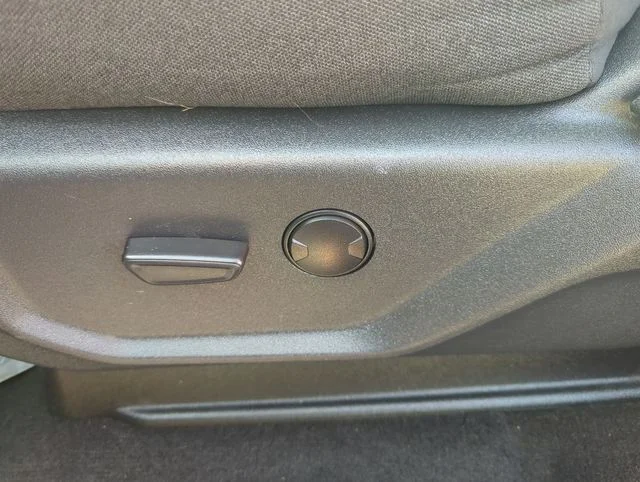 Used 2023 Red Ford XLT image 13