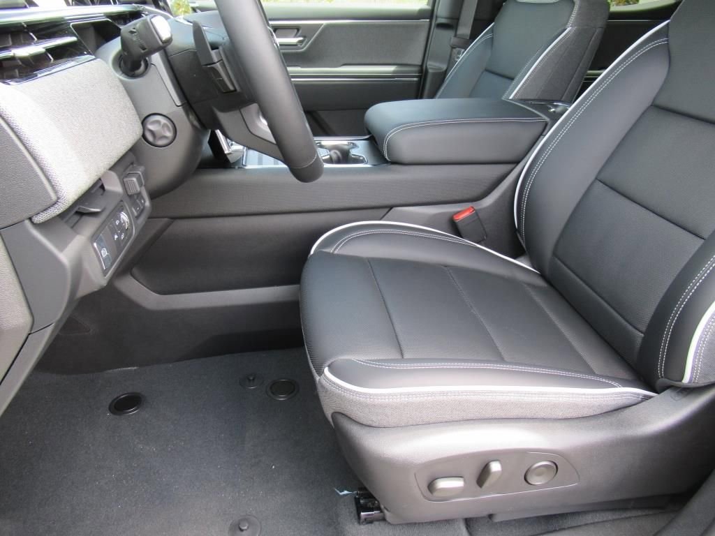 2026 GMC Sierra EV Elevation - Photo 17