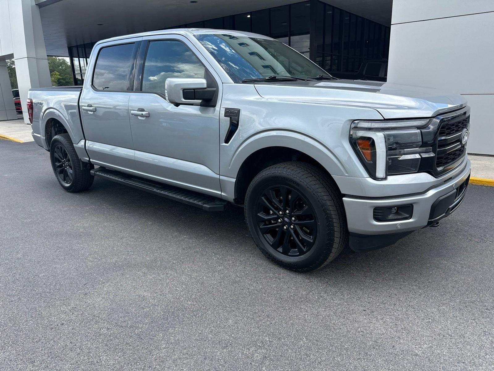 Used 2025 Silver Metallic Ford Lariat image 2