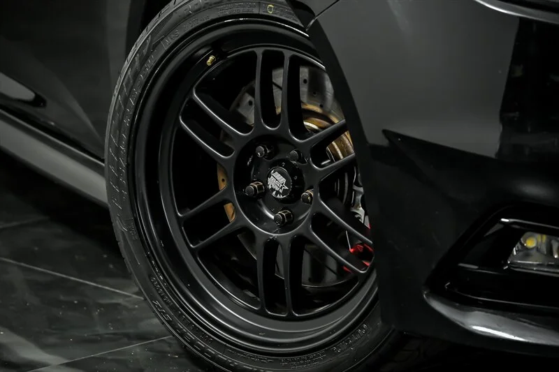 Used 2018 Shadow Black Ford ST image 3