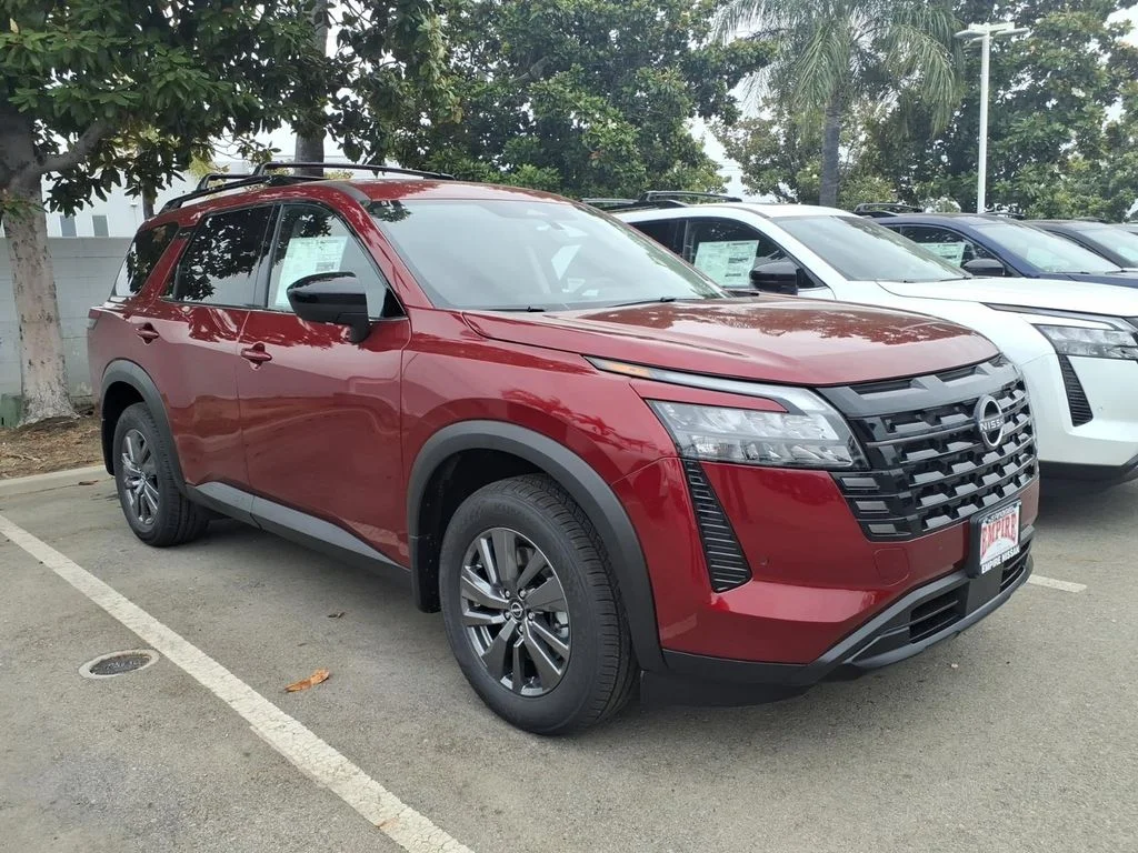 New 2026 Scarlet Ember Tintcoat Nissan SV image 5