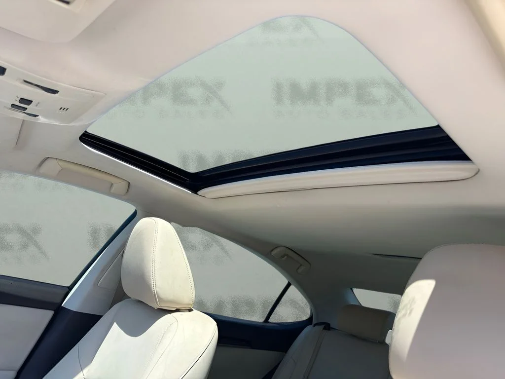 Used 2016 White Lexus 350 image 11