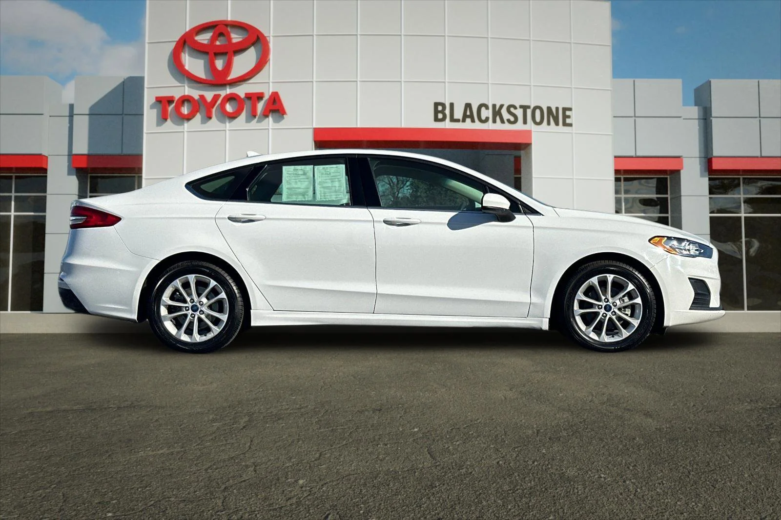 Used 2020 Ford Fusion SE with VIN 3FA6P0HDXLR119049 for sale in Fresno, CA