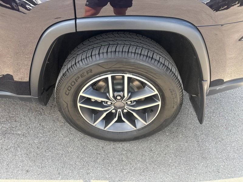 Used 2020 Red Jeep Limited image 49